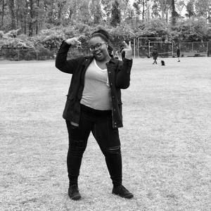 Meet your Posher, Tia